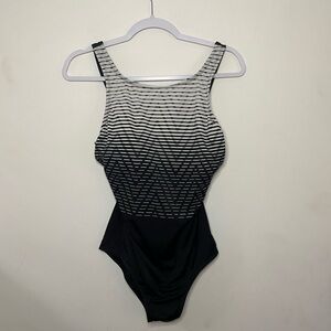Reebok Women’s White and Black One Piece Swimsuit - Size 12